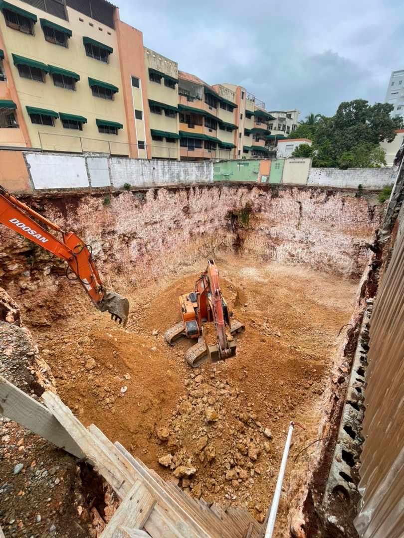 Dos excavadoras frente a frente demolición — GLOBALTEC