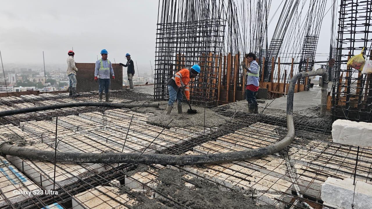 Vaciado concreto armado en altura — GLOBALTEC Construcción